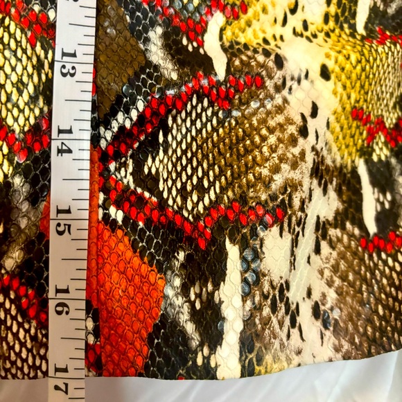 Song of style✨$3 when bundled✨ Alligator print skirt 🐊 - Picture 4 of 7